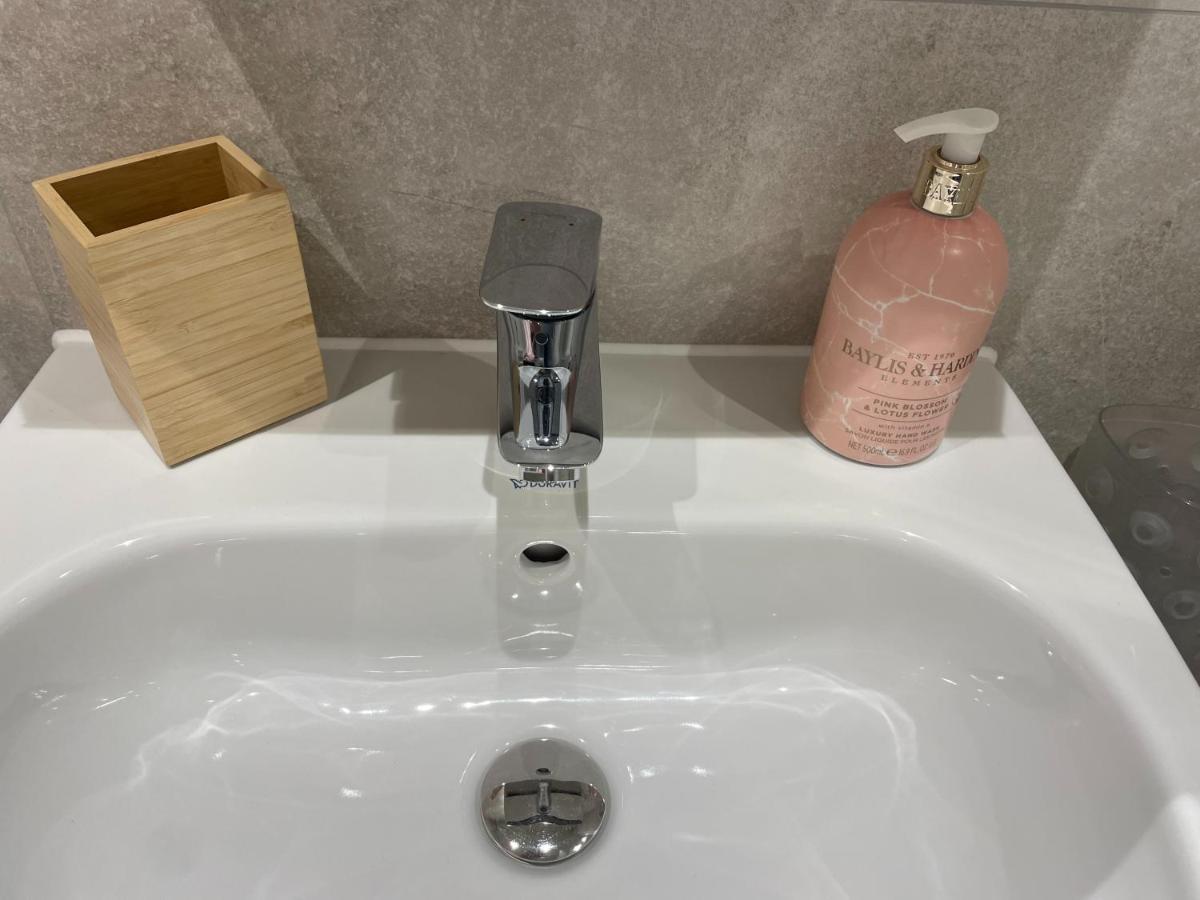 Number 10 Stunning Apartment, Fantastic Location! Exmouth Zewnętrze zdjęcie